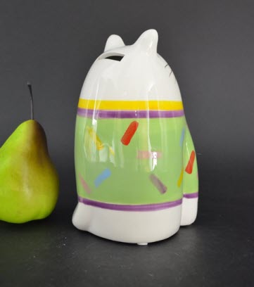 Pomme Pidou M - Spaarpot Cat Cleo, Whisker Whimsey, groene trui