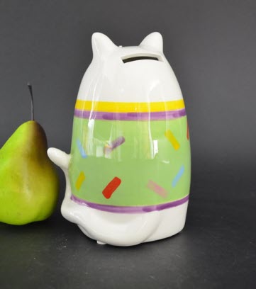 Pomme Pidou M - Spaarpot Cat Cleo, Whisker Whimsey, groene trui